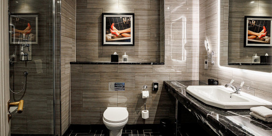 Superior double bedroom at the Rex
